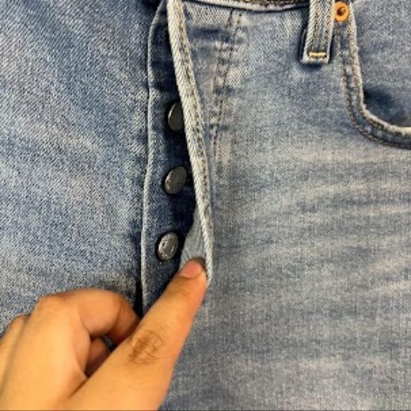 Levi’s Ribcage Straight Ankle Distressed Jeans size 31 - Picture 6 of 7